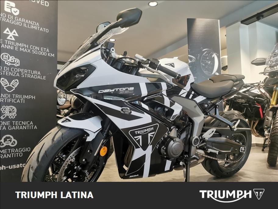 TRIUMPH Daytona 660 Abs