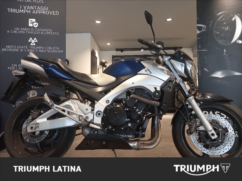 SUZUKI GSR 600 